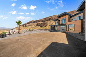 View of patio / terrace with a mountain view