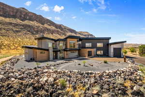 View of front facade featuring a mountain view