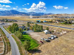 Bird's eye view featuring a mountain view