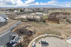 Drone / aerial view featuring a mountain view