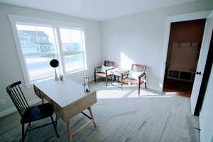 Front bedroom / Office