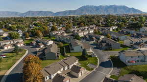 Bird's eye view with a mountain view