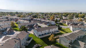 Aerial view with a mountain view