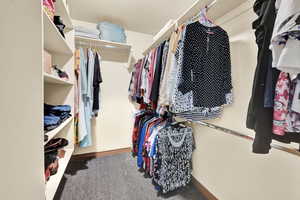 Primary suite walk-in closet