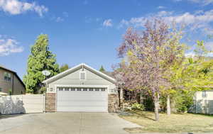 View of front of home featuring a front lawn