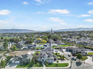 Bird's eye view with a mountain view