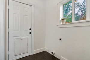 Washroom featuring electric dryer hookup