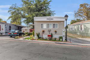 View of manufactured / mobile home