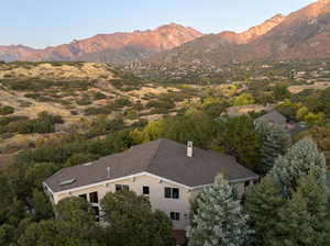 Drone / aerial view featuring a mountain view