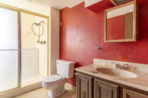 This full bathroom is found in a central location to the basement bedrooms and family rooms.