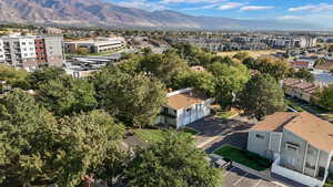 Bird's eye view with a mountain view