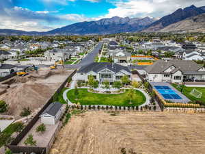 Aerial view with a mountain view