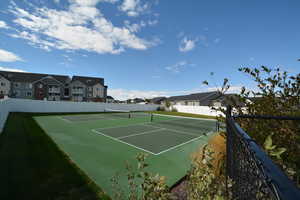 HOA Pickleball Courts