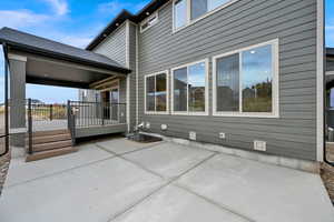 View of patio / terrace featuring a wooden deck