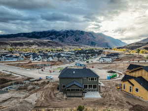 Bird's eye view featuring a mountain view