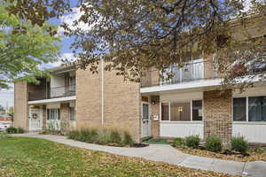 Mid-Row Townhome exterior.