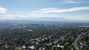 Bird's eye view with a mountain view