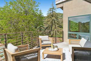 Deck with outdoor lounge area