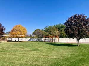 View of yard with volleyball court