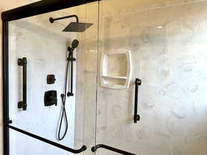 Beautiful brand new shower