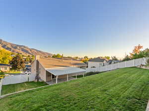 View of yard featuring a mountain view