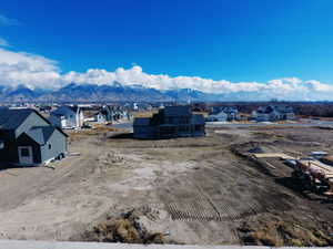 Bird's eye view with a mountain view