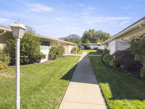 View of yard featuring a mountain view