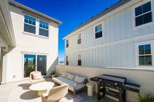 View of patio / terrace featuring outdoor lounge area