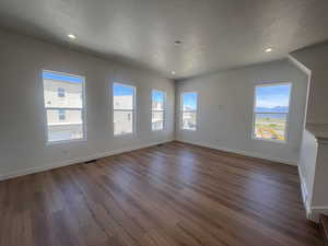 Family room with 10 foot ceilings