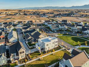 Bird's eye view featuring a mountain view