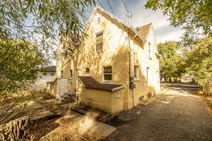 View of home's exterior