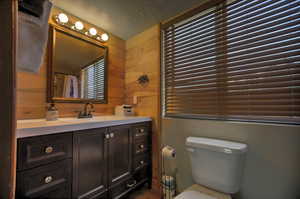 Bathroom-detached garage