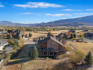 Aerial view with a mountain view