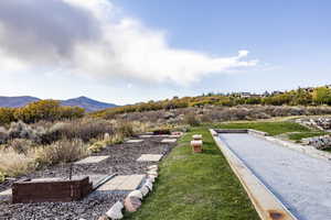 View of property's community with a mountain view