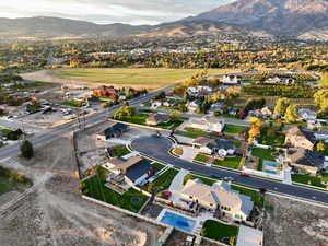 Bird's eye view featuring a mountain view