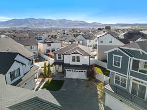 Bird's eye view featuring a mountain view