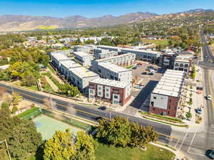 Bird's eye view with a mountain view