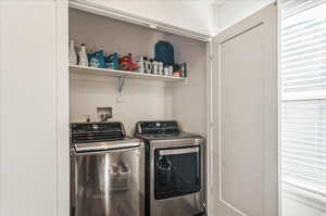 Laundry room with independent washer and dryer