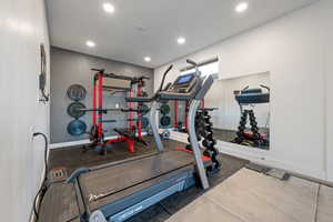 Exercise area with a textured ceiling