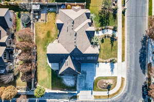 Birds eye view of property