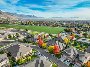 Bird's eye view with a mountain view