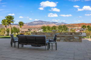 Outdoor Patio-amenities