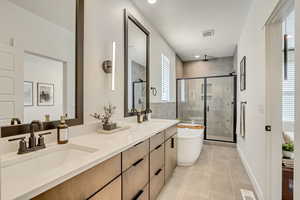 *Interior finished photos are of model home of similar floorplan for example purposes. Upgrades and finishes will vary*