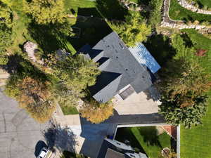 Birds eye view of property