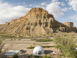 View of mountain feature