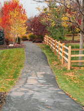 Path to HOA amenities