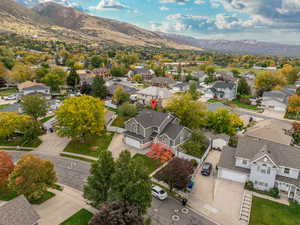 Drone / aerial view featuring a mountain view