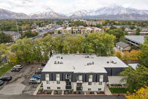 Aerial view with a mountain view