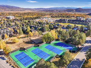 Bird's eye view with a mountain view