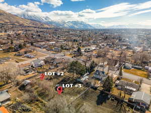 Bird's eye view with a mountain view